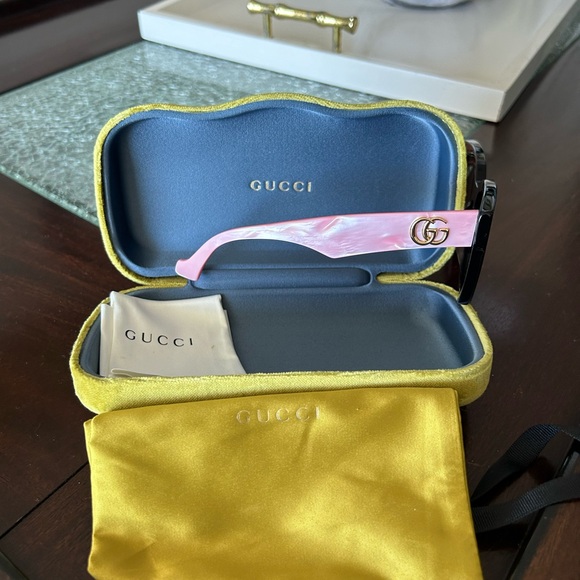 New Gucci Sunglasses light pink and brown - Picture 2 of 11